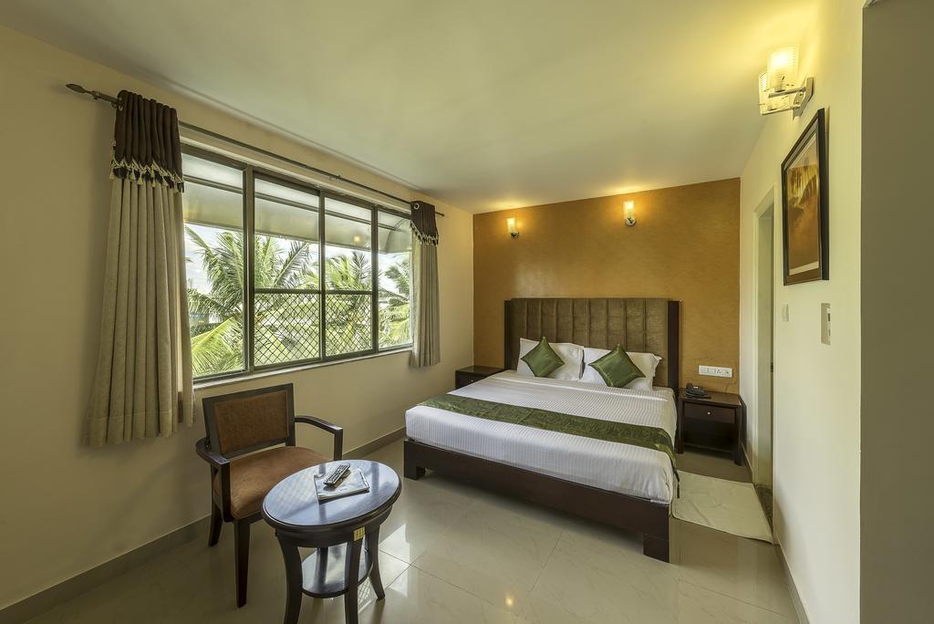 Treebo Crystal Castle Bangalore Exterior foto